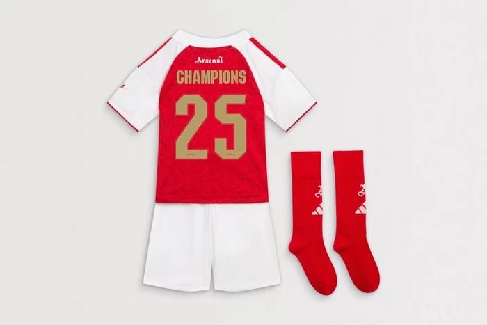 Kid's Arsenal 2025/26 Home UWCL Champions Kit